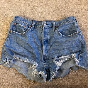 Levi 501 Shorts Distressed